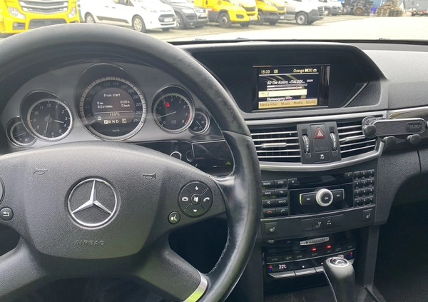 Mercedes-Benz Klasa E cena 49500 przebieg: 283000, rok produkcji 2009 z Kisielice małe 277